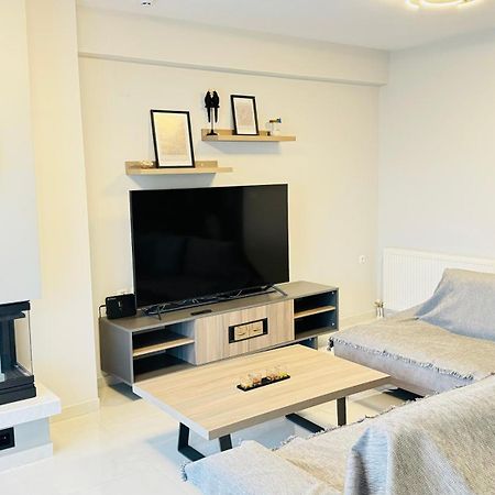 Modern Luxury Suite Kardítsa Eksteriør bilde