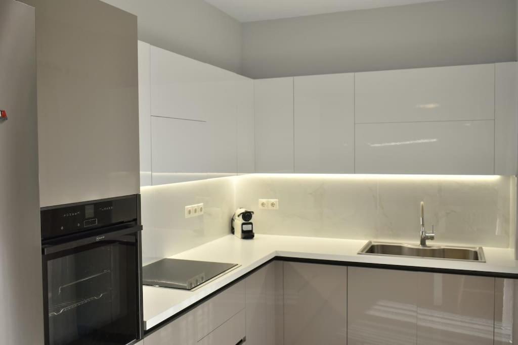 Modern Luxury Suite Kardítsa Eksteriør bilde