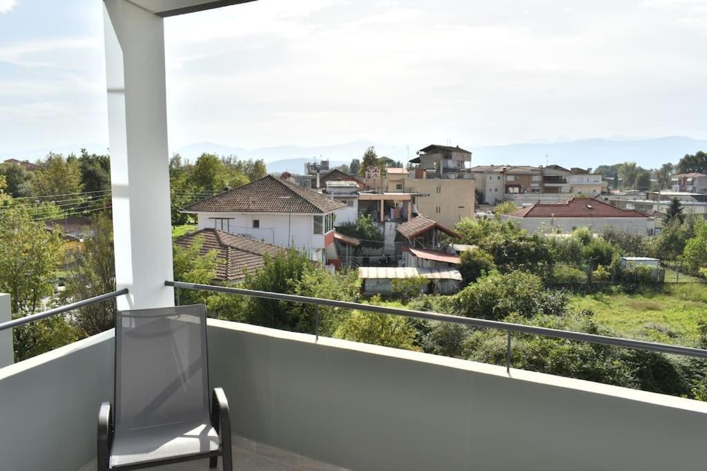 Modern Luxury Suite Kardítsa Eksteriør bilde