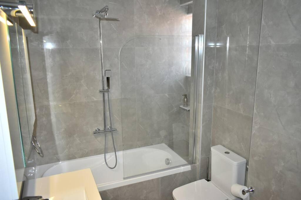 Modern Luxury Suite Kardítsa Eksteriør bilde