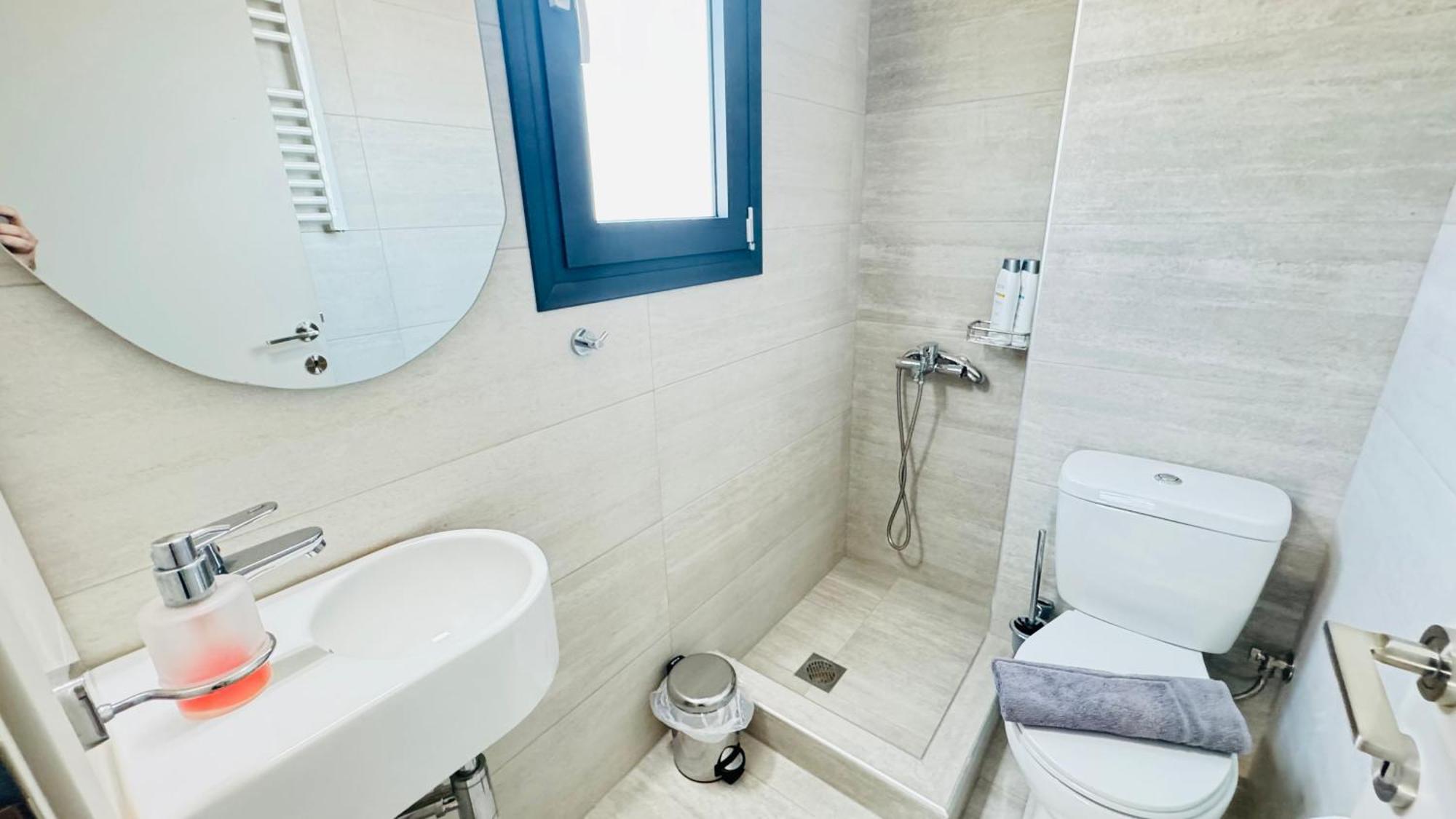 Modern Luxury Suite Kardítsa Eksteriør bilde